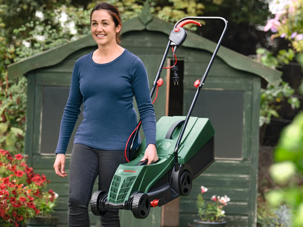 Bosch Električna kosilica za travu EasyRotak 32-235, 1200 W, 32 cm, 31 l, Zelena