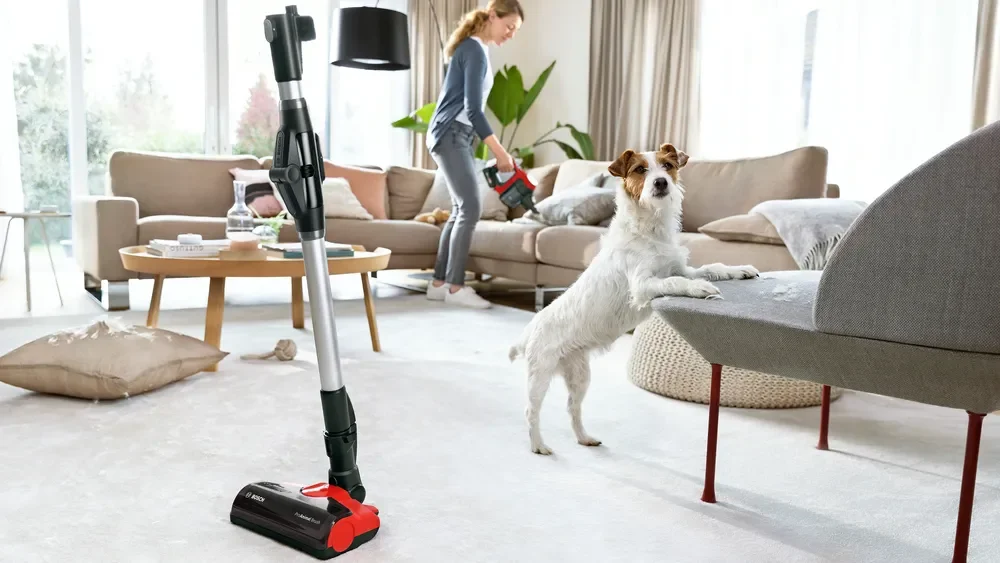 Bosch Štapni usisivač Unlimited 7 ProAnimal BBS711ANM, 18 V, 0.3 l, Crno-crveni